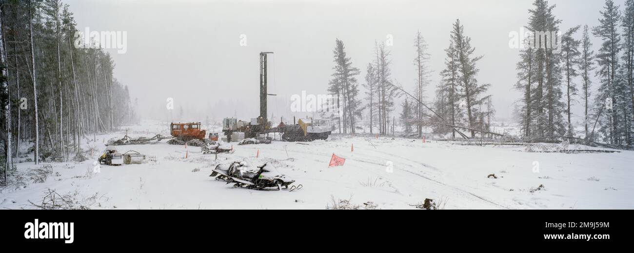 Umweltfreundliche Bohrungen in der Eagle Mine im Winter, Big Bay, Michigan, USA Stockfoto