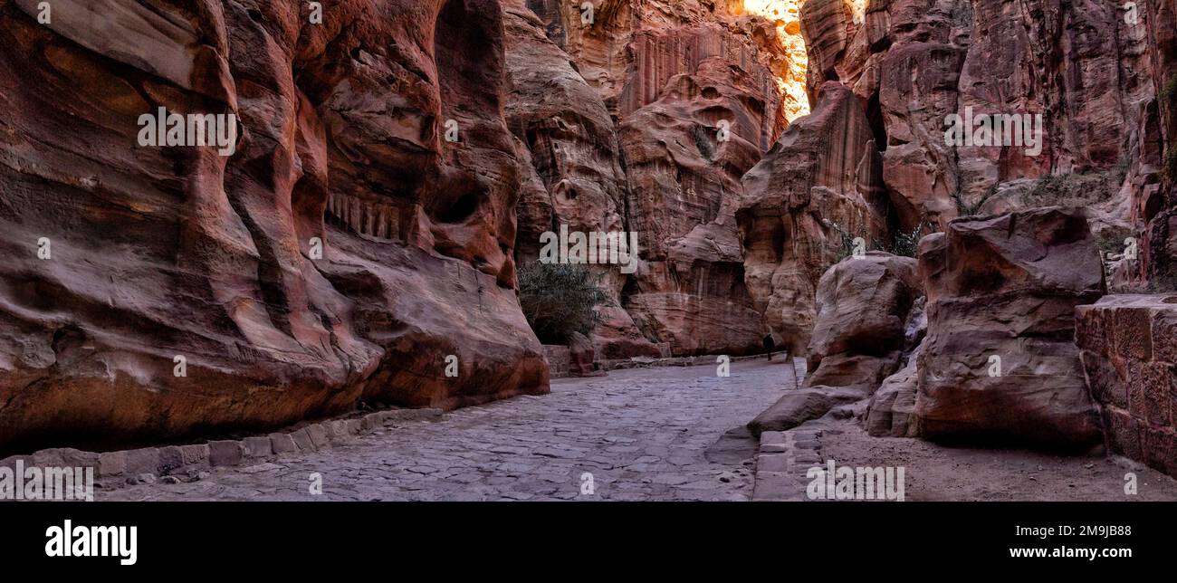 Petra, den Nabataeanern ursprünglich als Raqmu, Südjordanien bekannt Stockfoto