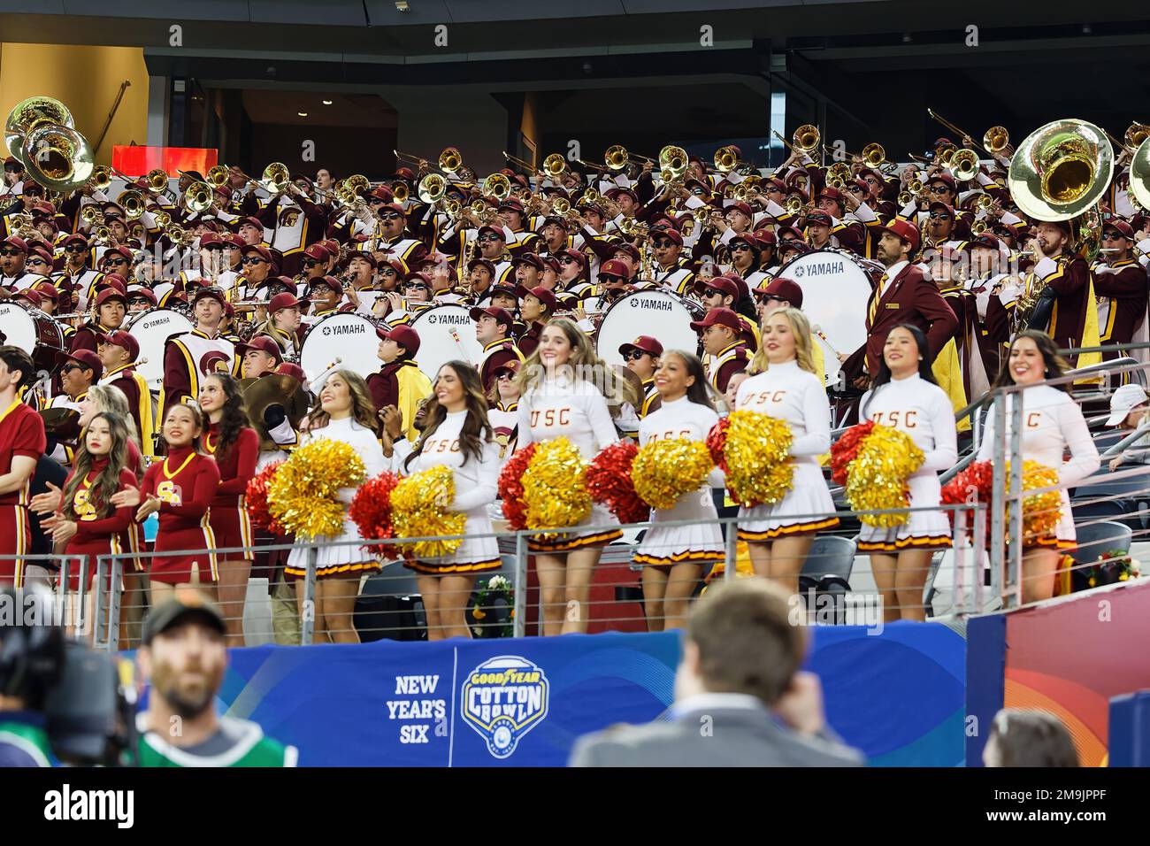 Die südkalifornische Trojaner-Band spielt am Montag, den 2. Januar 20, im Goodyear Cotton Bowl Classic 87. im AT&T Stadium Stockfoto