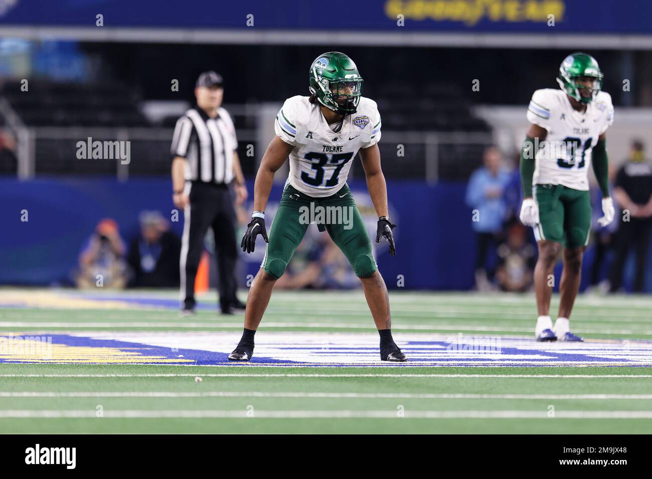 Tulane Green Wave Safety Macon Clark (37) bereitet sich im vierten Quartal des Goodyear Cotton Bowl Classic 87. im AT&T Stadium o auf den Schnappschuss vor Stockfoto