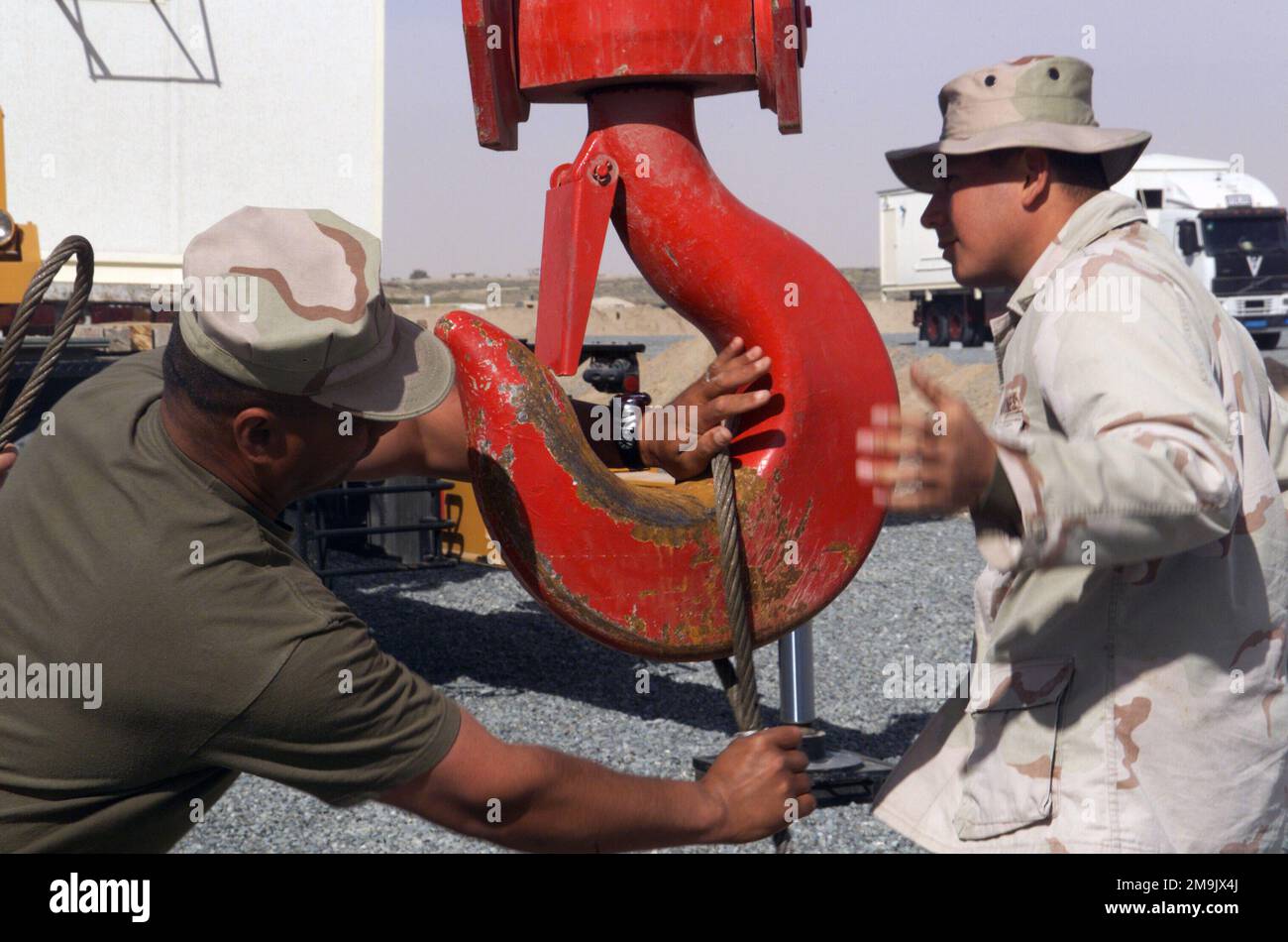 030129-M-5972A-009. Gegenstand Operation/Serie: DAUERHAFTE FREIHEITSBASIS: Al Jaber Air Base Country: Kuwait (KWT) Stockfoto