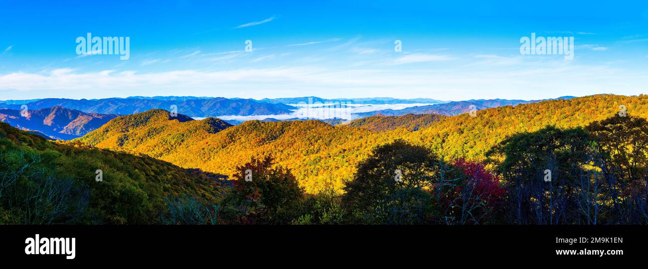Blick auf Smoky Mountains, Blue Ridge Parkway, North Carolina, USA Stockfoto