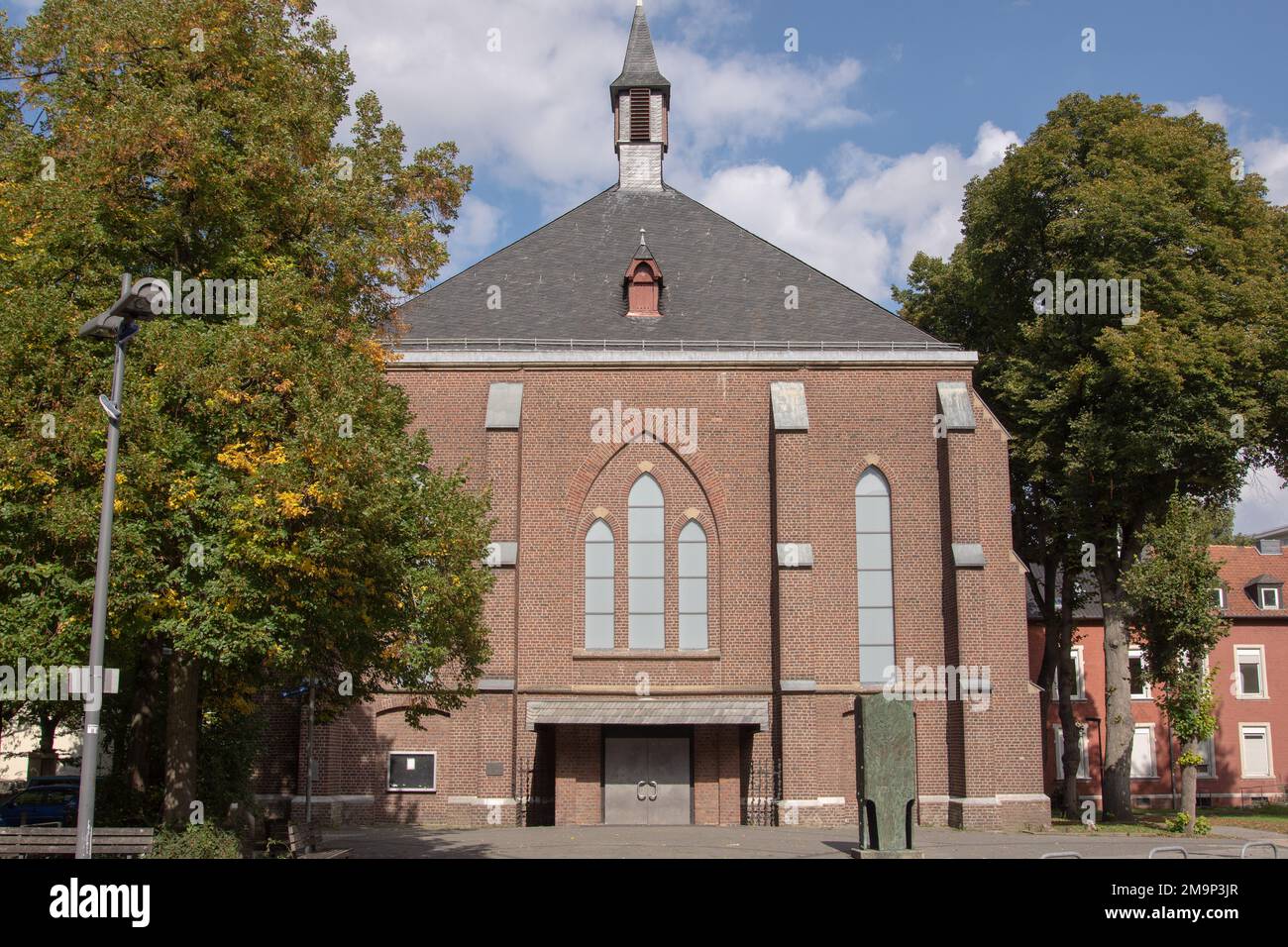 Aachen august 2022: St. Barbara. Die Gemeinde befindet sich in Rothe Erde, einem Bezirk im Osten von Aachen, der zur Stadt Aachener Sünde gehört Stockfoto