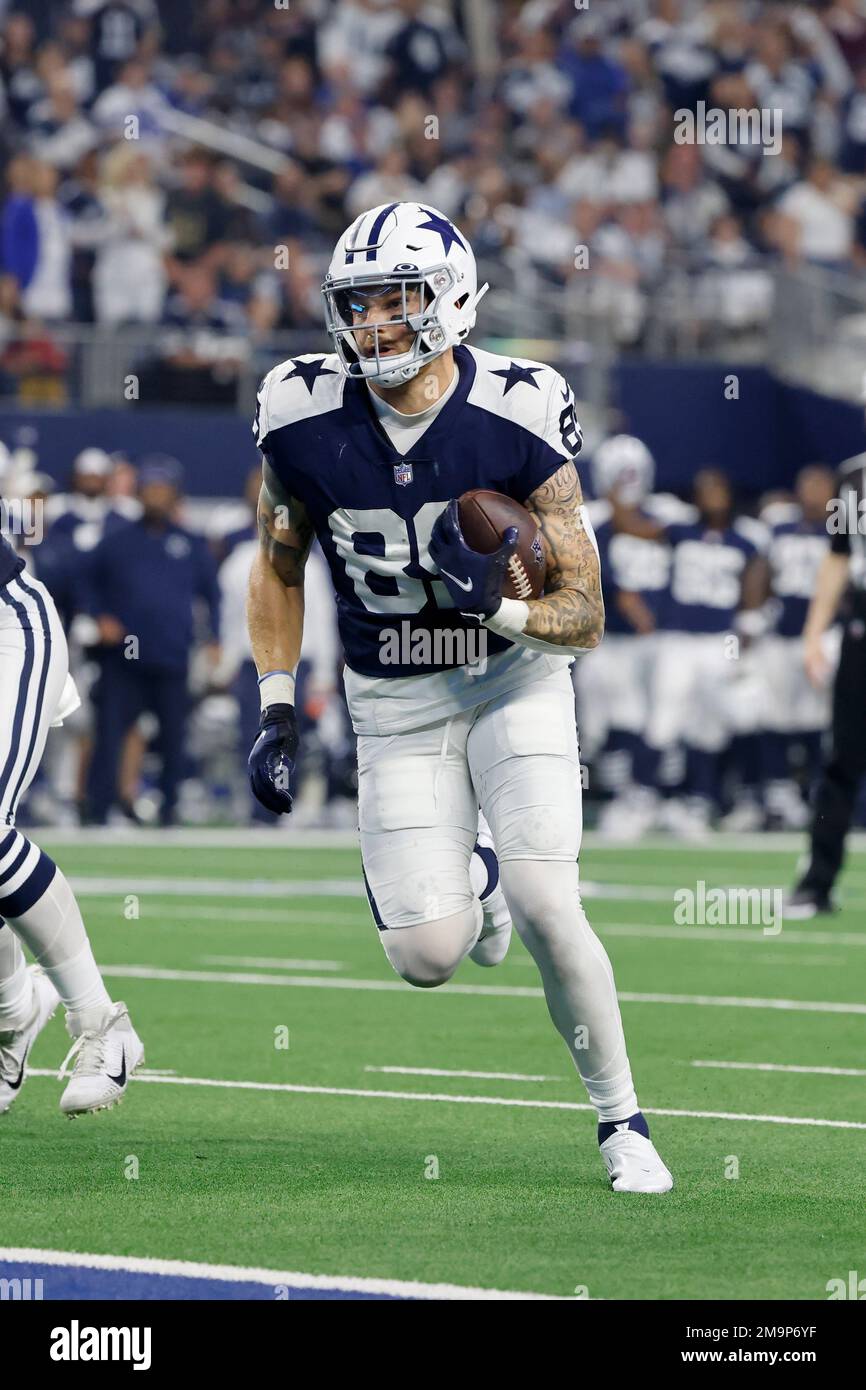 Dallas Cowboys tight end Peyton Hendershot (89) runs for a touchdown against the New York Giants during an NFL Football game in Arlington, Texas, Thursday, Nov. 24, 2022. (AP Photo/Michael Ainsworth) Stockfoto