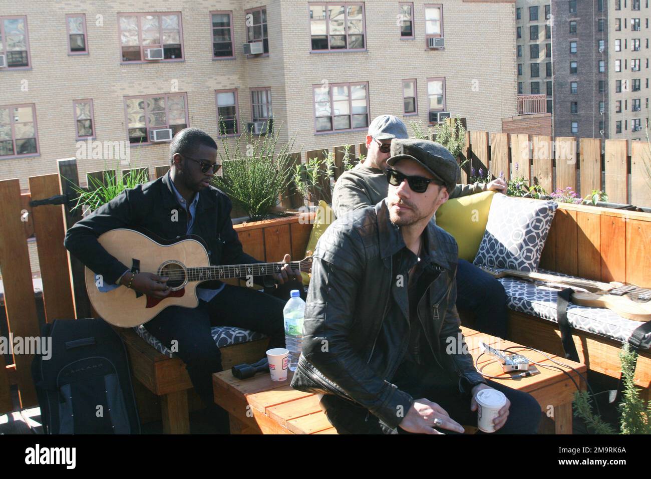 Plain White T's filmt eine Sitzung im Mophonics Studio in New York Stockfoto