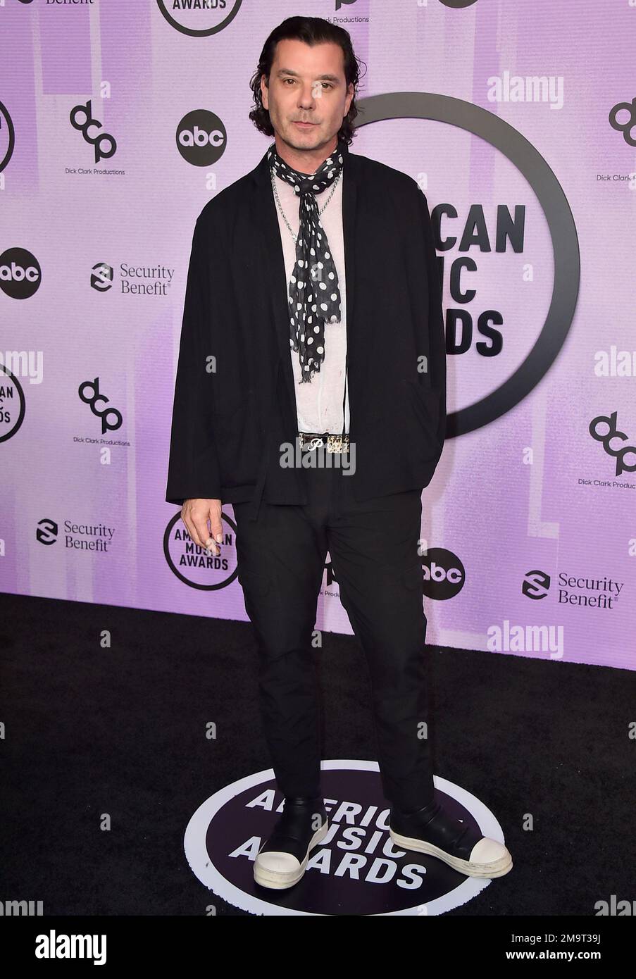 Gavin Rossdale arrives at the American Music Awards on Sunday, Nov. 20, 2022, at the Microsoft Theater in Los Angeles. (Photo by Jordan Strauss/Invision/AP) Stockfoto