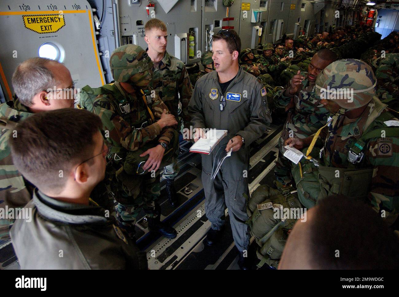 031202-F-9085B-016. Basis: Luftwaffenstützpunkt Pope Bundesstaat: North Carolina (NC) Land: Szene der Vereinigten Staaten von Amerika (USA) Hauptkommando gezeigt: AMC Stockfoto