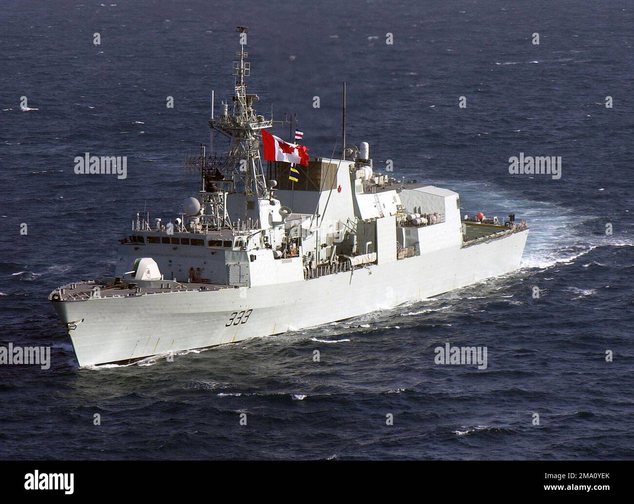 040603-N-5319A-001. Land: Arabian Sea Scene Major Command gezeigt: USS GEORGE WASHINGTON (CVN73) Stockfoto