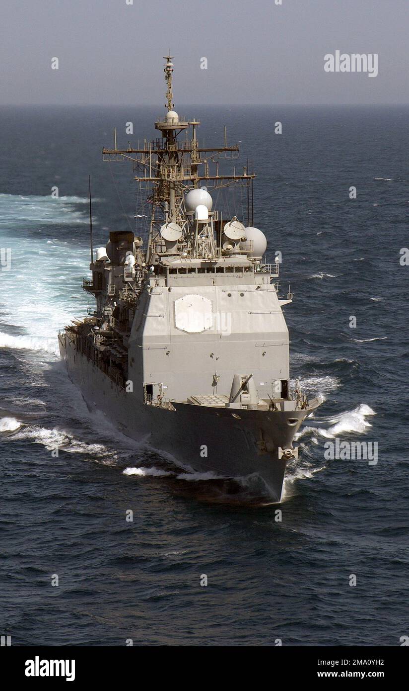 040603-N-5319A-015. Land: Arabian Gulf Scene Major Command gezeigt: USS GEORGE WASHINGTON (CVN73) Stockfoto