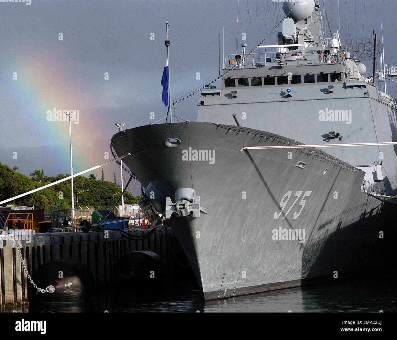 040702-N-4304S-002. Betreff Betrieb/Serie: RIMPAC 2004 Base: Naval Station, Pearl Harbor Bundesstaat: Hawaii (HI) Land: Vereinigte Staaten von Amerika (USA) Stockfoto