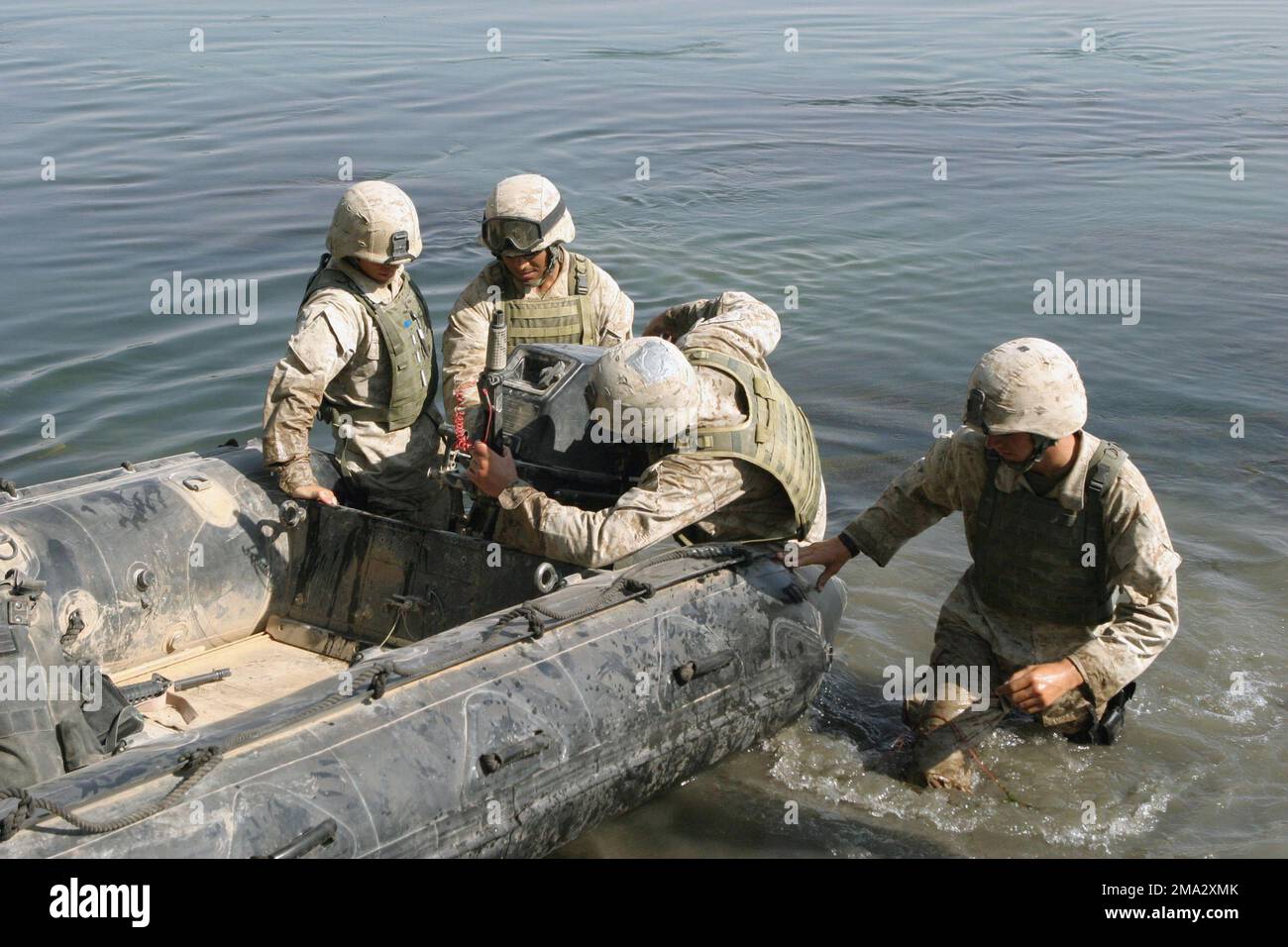 040813-M-5753Q-015. Basis: Al-Anbar-Land: Irak (IRQ) Stockfoto