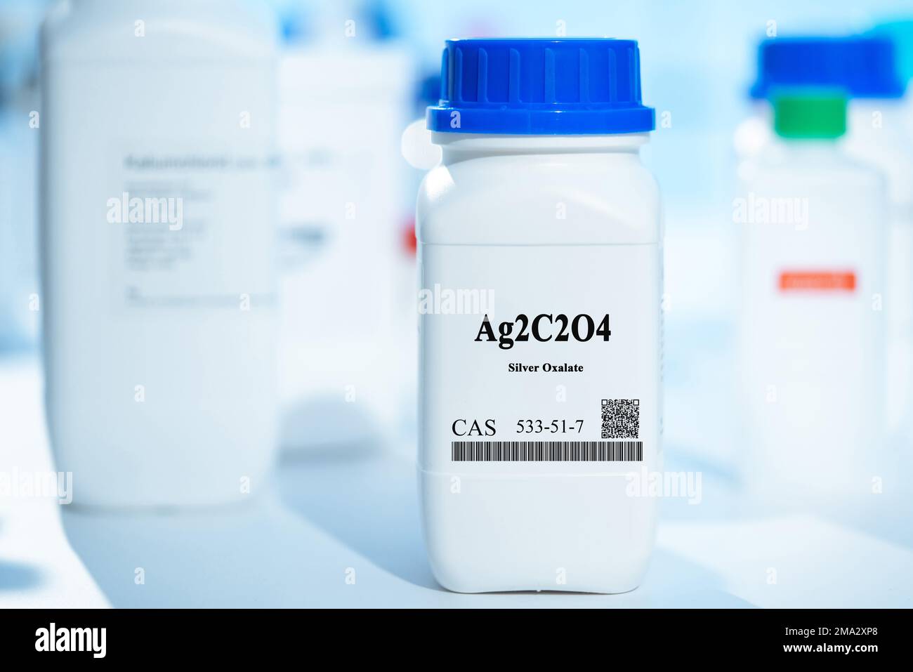 Ag2C2O4-Silberoxalat CAS 533-51-7, chemische Substanz in weißen Kunststoffverpackungen für Labors Stockfoto