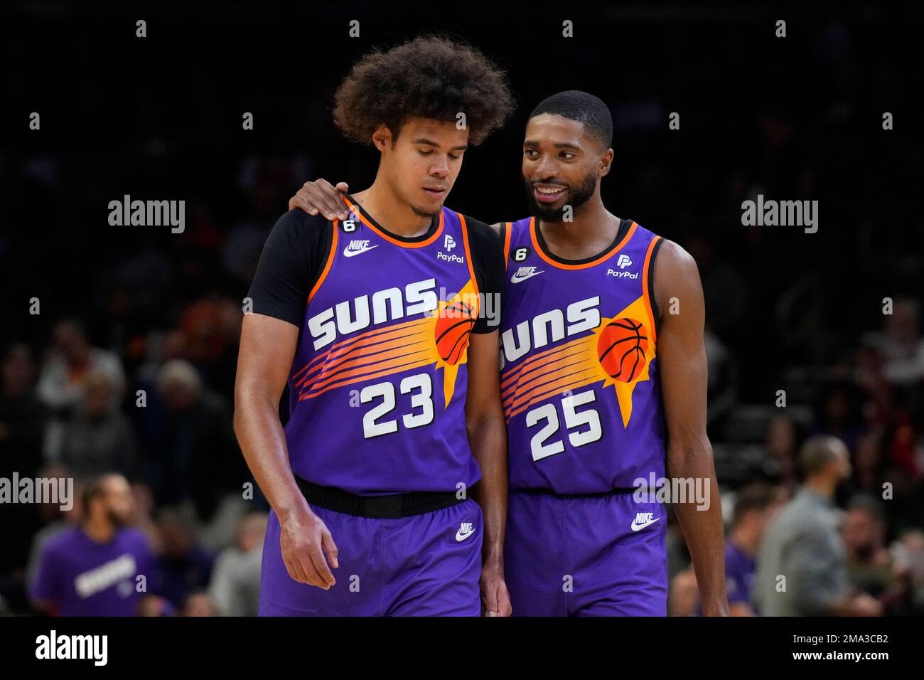 Phoenix Suns forward Cameron Johnson (23) and forward Mikal Bridges (25 ...