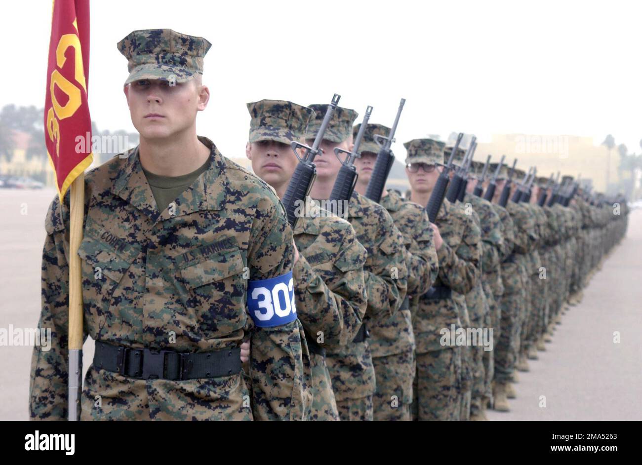 041213-M-3544G-047. Basis: USMC Recruit Depot, San Diego Bundesstaat: Kalifornien (CA) Land: Vereinigte Staaten von Amerika (USA) Stockfoto
