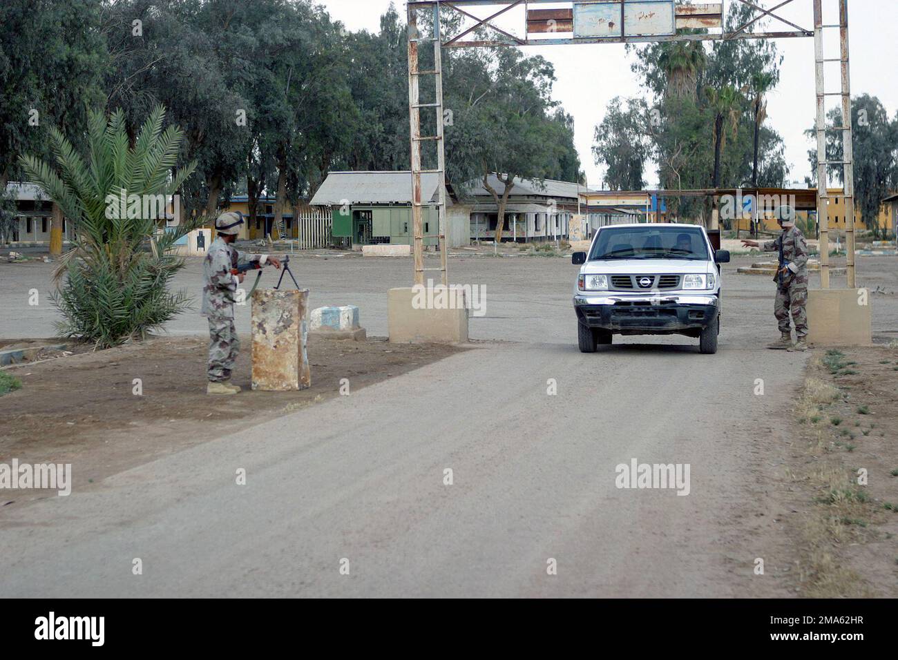 050426-M-0616L-032. Basis: Camp Habbaniyah Staat: Al Anbar Land: Irak (IRQ) Hauptkommando gezeigt: ISF Stockfoto