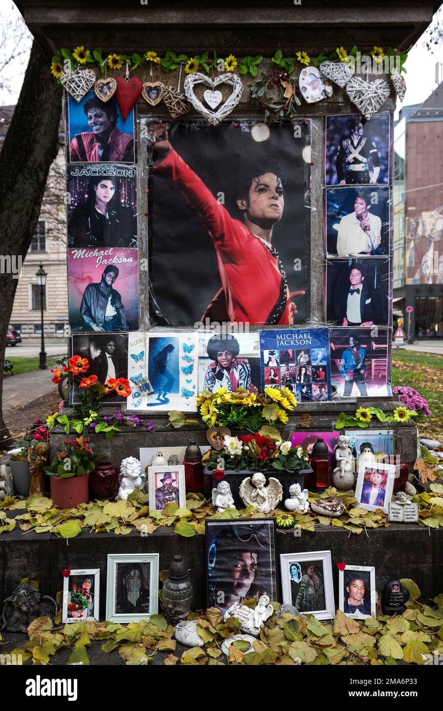 Denkmal von Michael Jackson am Denkmal von Orlando di Lasso, Promenadeplatz, München, Bayern