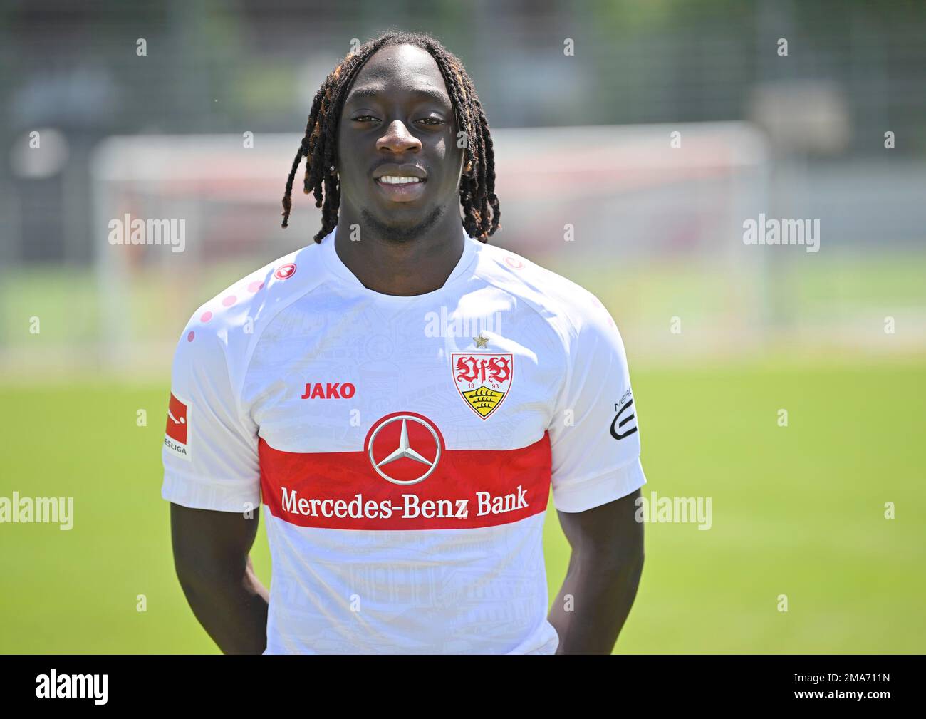 Tanguy Coulibaly VfB Stuttgart Portraittermin VfB Stuttgart 2022 2023 Licence Player Football 1. Bundesliga Men GER Stuttgart 05. 07. 2022 Stockfoto