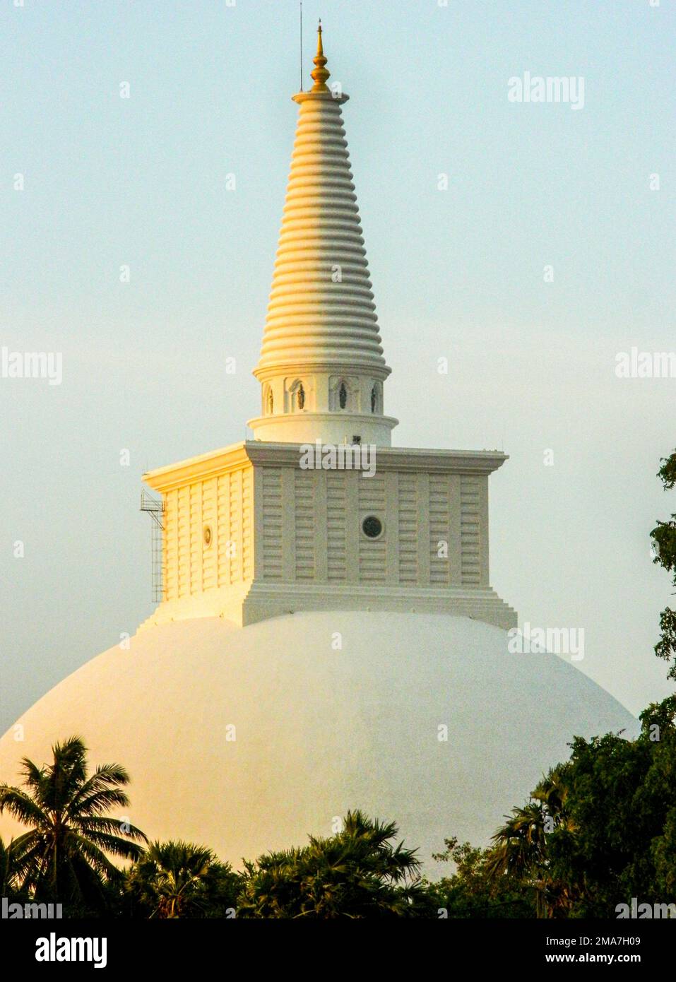 Das Königreich Anuradhapura, das erste etablierte Königreich im antiken Sri Lanka, liegt in der Nordzentralprovinz Sri Lankas. König Pandukabhaya regierte 437 v. Chr. das Land in Anuradhapura. Sri Lanka. Stockfoto