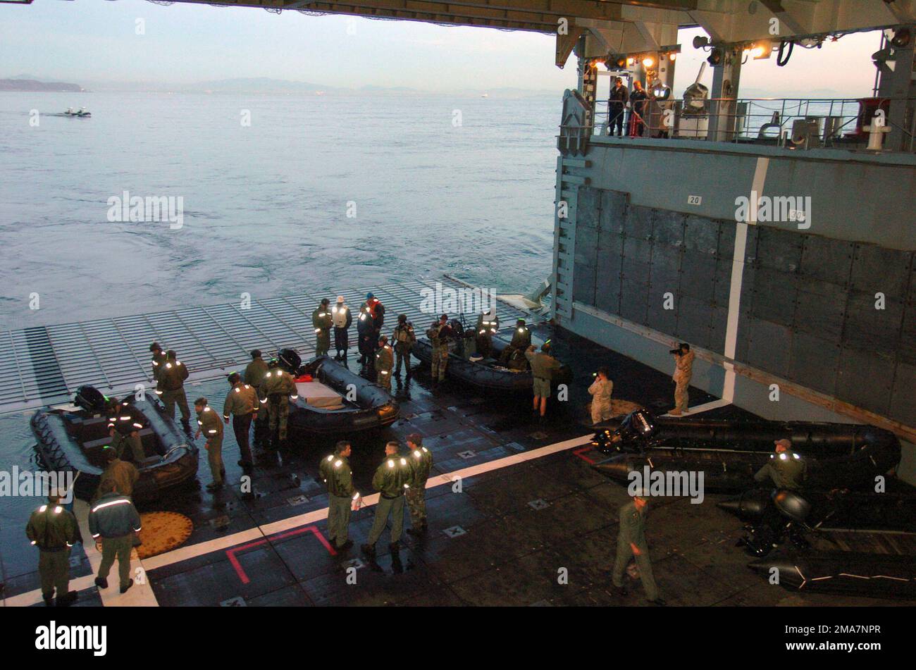 060117-N-7027P-110. Basis: USS Comstock (LSD 45) Land: Pazifik (POC) Stockfoto