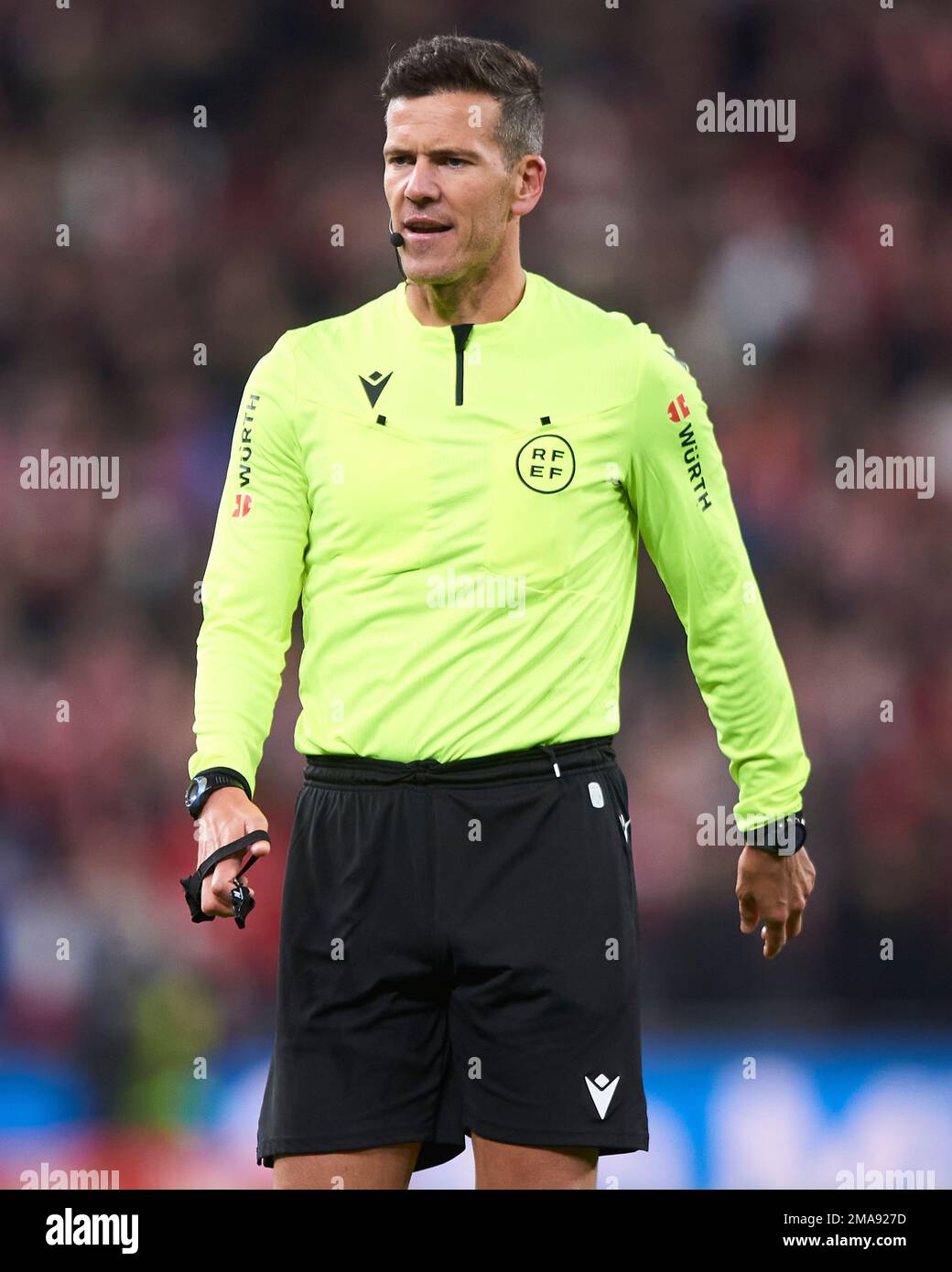 Schiedsrichter Juan Luis Pulido Santana während des Spiels Copa del Rey zwischen Athletic Club und RCD Espanyol am 18. Januar 2023 im San Mames Stadium in Bilba Stockfoto