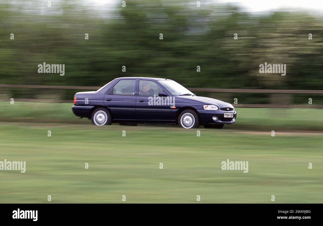 1996 Ford Escort's. Kombi Limousine L und GLX Hatchback. Stockfoto