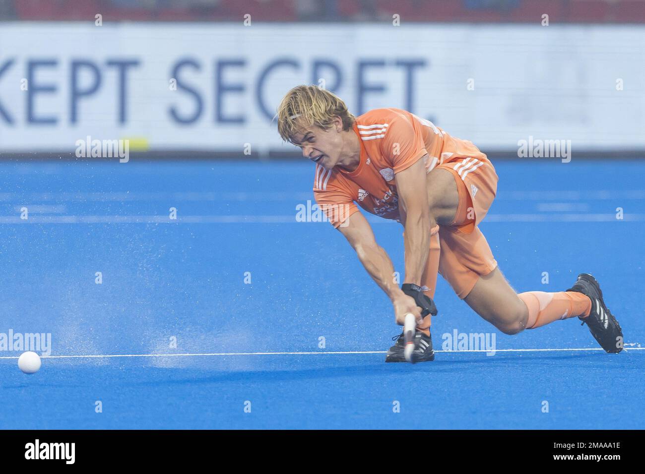 BHUBANESWAR - Justen Blok (NED) während des Spiels Niederlande gegen Chile bei der Hockey-Weltmeisterschaft in Indien. AP WILLEM VERNES Stockfoto