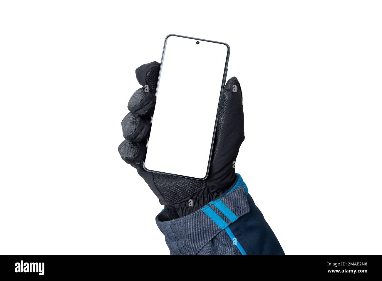 Die Hand mit dem Winterhandschuh zeigt ein Mobiltelefon. Isolierter Hintergrund und Anzeige für Modellerstellung, App-Präsentation und Winterumgebung Stockfoto