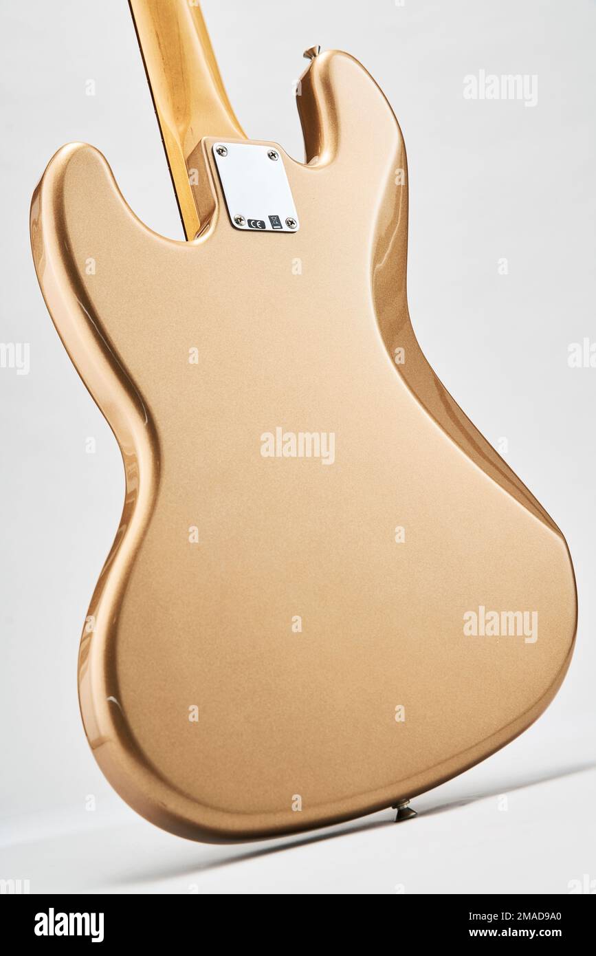 Fender J Bass Vintera in Gold Stockfoto