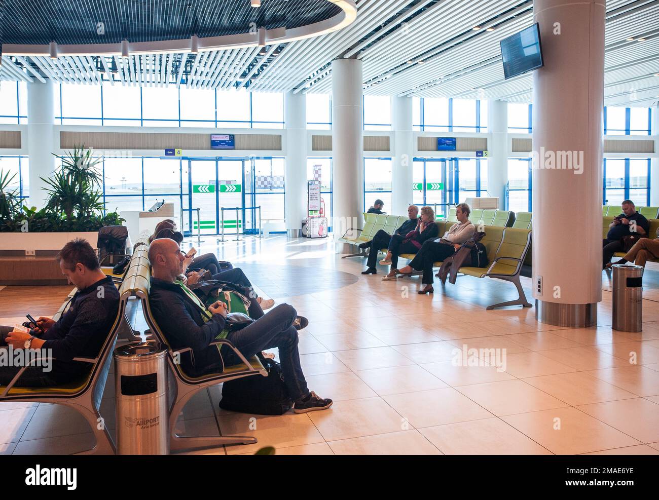 Chisinau, Moldawien - 27. September 2016: Wartebereich im Flughafenterminal der Flughafen ist ein großer internationaler Flughafen in Chisinau, Moldawien Stockfoto