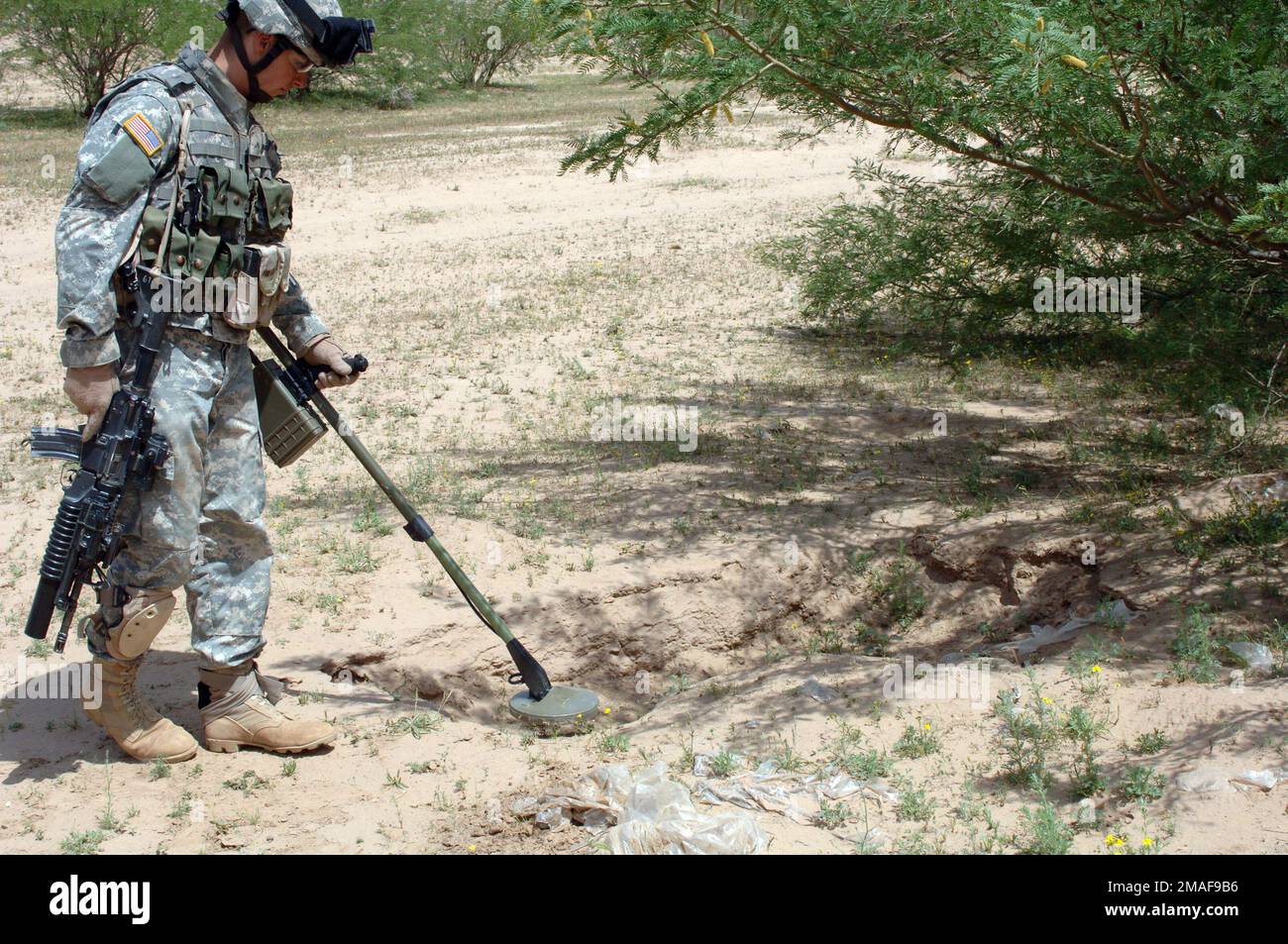 060425-A-7969G-011. Operation/Serie: SWIFT-SCHWERTBASIS: Sukariya Staat: Salah Ah DIN Land: Irak (IRQ) Szene Hauptkommando gezeigt: 101. DIVISION ab Stockfoto