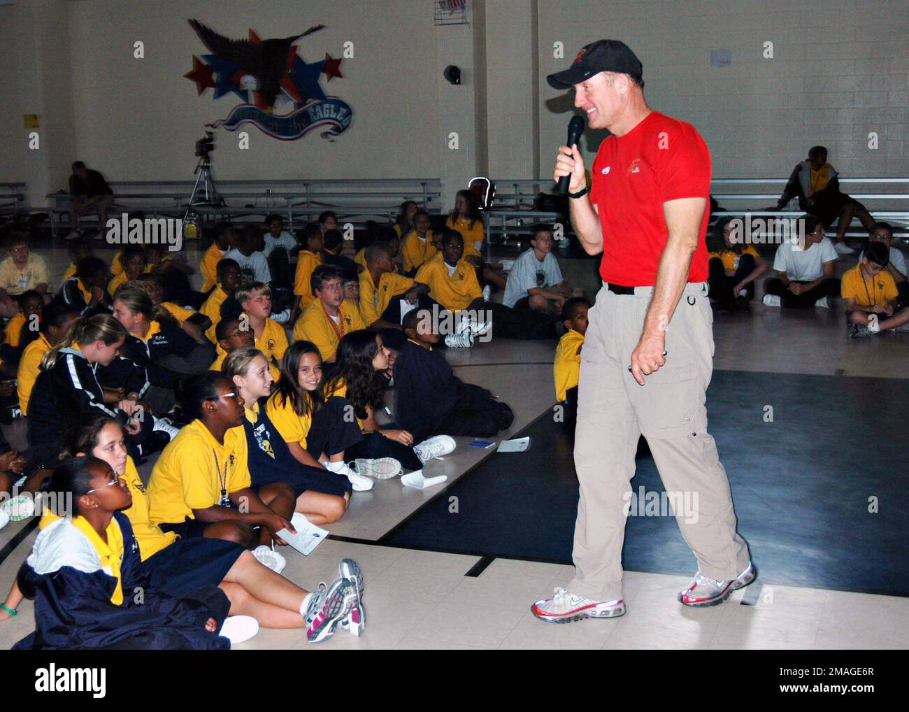 061023-N-7427G-001. Basis: New Orleans Bundesstaat: Louisiana (LA) Land: Szene der Vereinigten Staaten von Amerika (USA) Hauptkommando: MARINEUNTERSTÜTZUNG, NEUE ORLEA Stockfoto