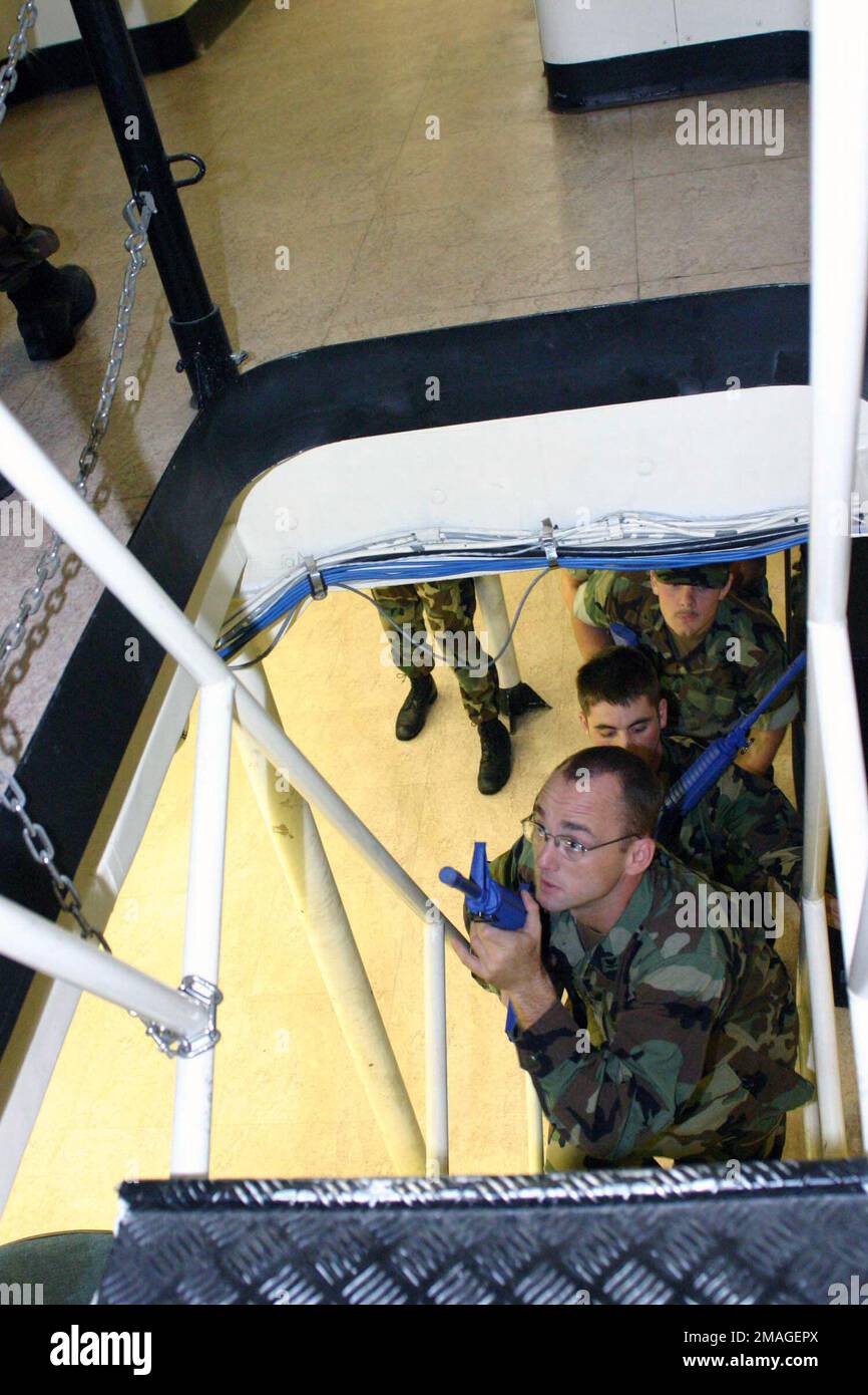 061026-N-5663H-005. Basis: USS Tortuga (LSD 46) Land: Japan (JPN) Stockfoto