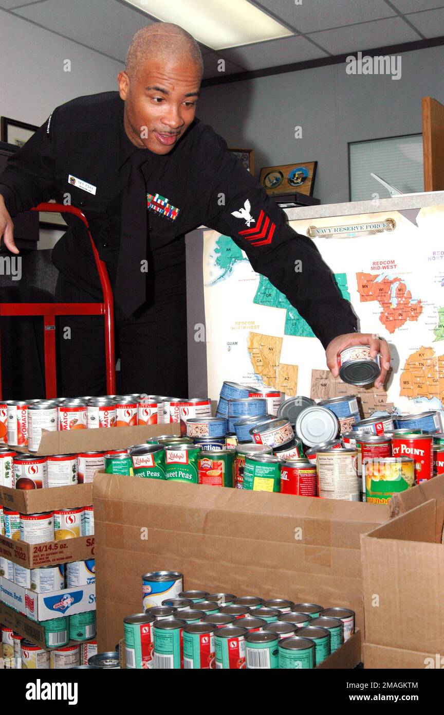 061208-N-5324R-001. Basis: Marinestützpunkt, Everett Bundesstaat: Washington (WA) Land: Szene der Vereinigten Staaten von Amerika (USA) Hauptkommando: MARINESTÜTZPUNKT EVERETT Stockfoto