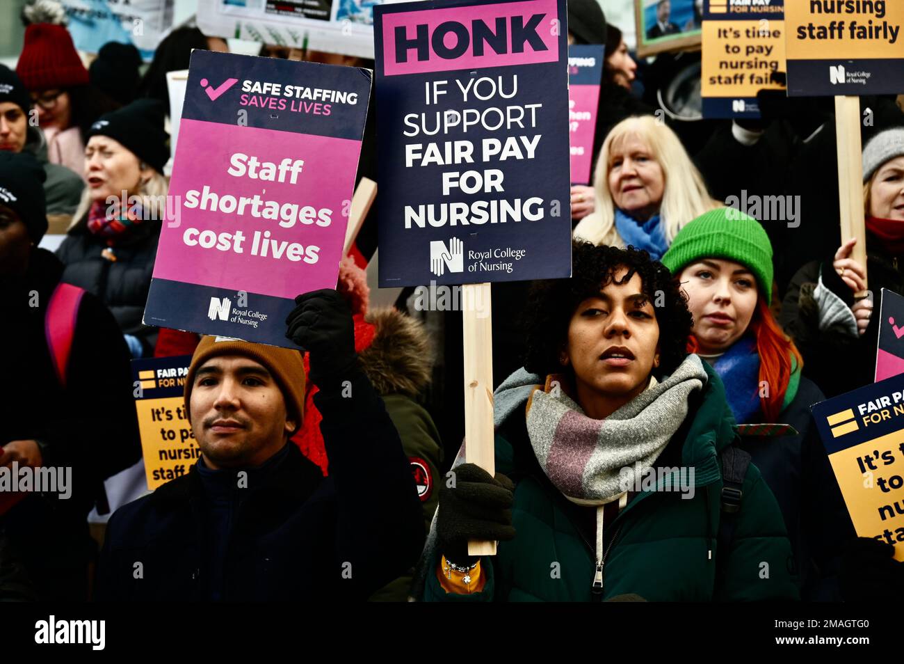 RCN Nurses's Strike für faire Bezahlung. Zwei Tage Streiks bei 55 NHS Trusts Nationwide, University College Hospital, London. UK Stockfoto