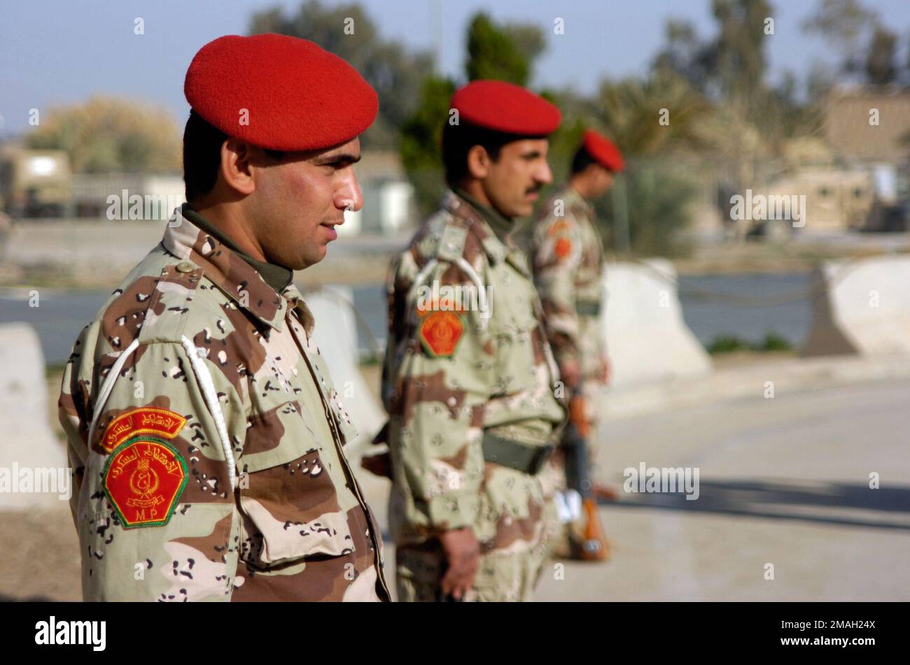 070313-M-0948M-002. Basis: Camp Blue Diamond State: Al Anbar Country: Iraq (IRQ) Scene Major Command gezeigt: 7. IRAKISCHE ARMEE DIVISION Stockfoto