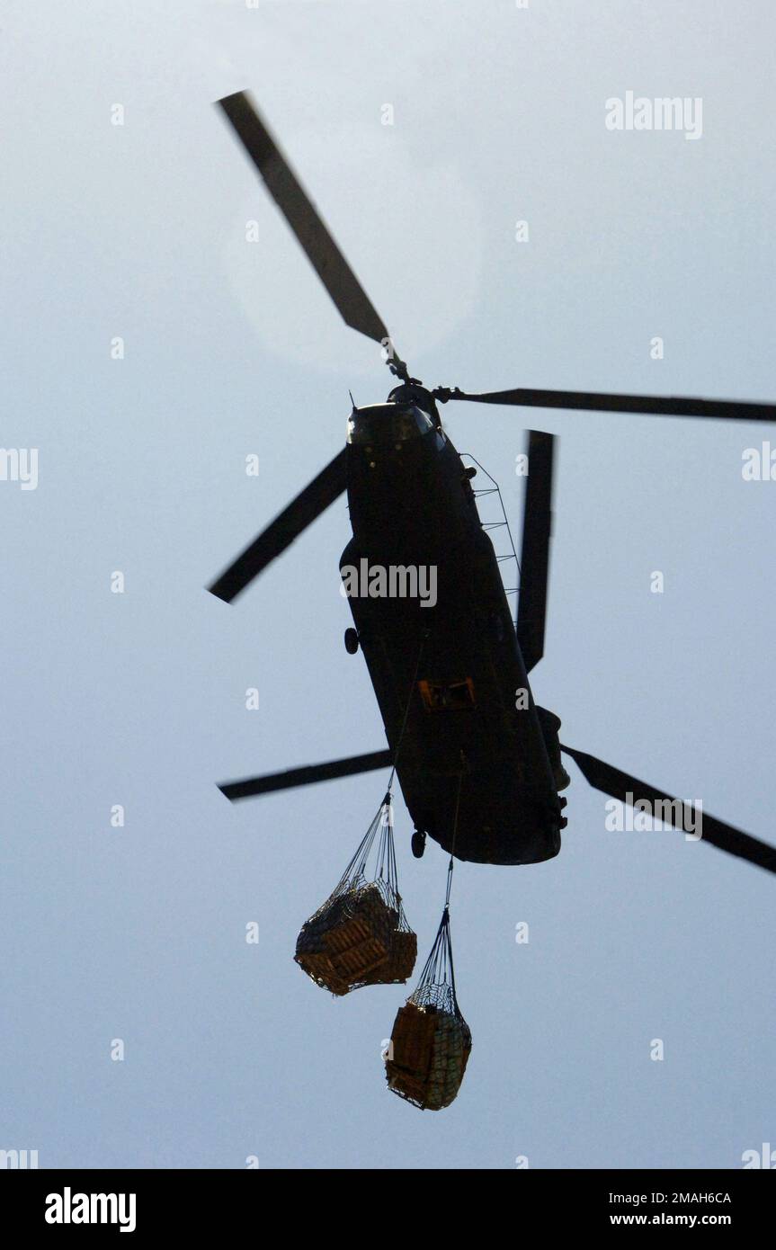 070502-A-2394G-091. Basis: Paruns District Center Staat: Nuristan Land: Afghanistan (AFG) Stockfoto