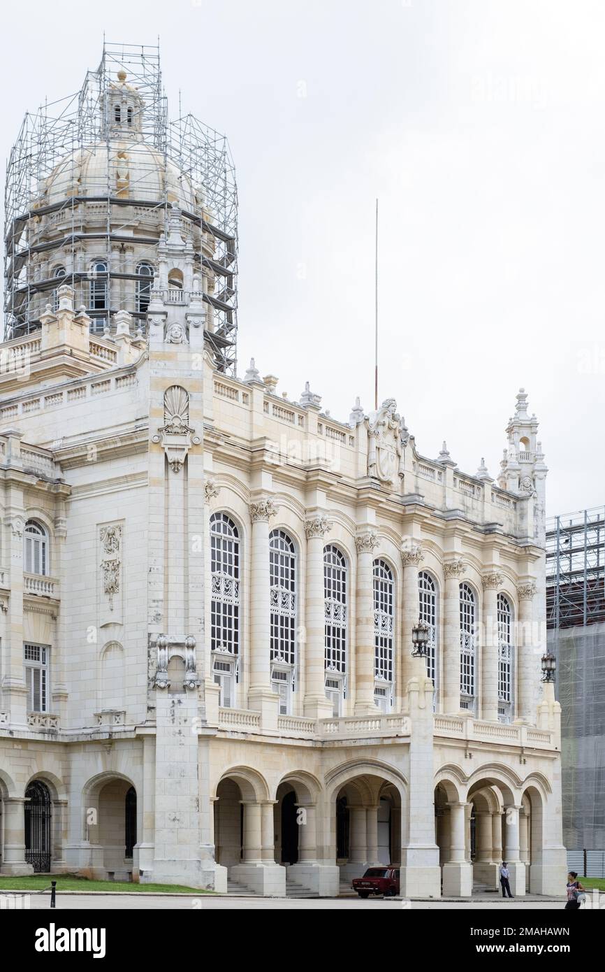 Museo de la Revolución, Museum der Revolution, mit Gerüsten rund um die Kuppel, Havanna, Kuba Stockfoto