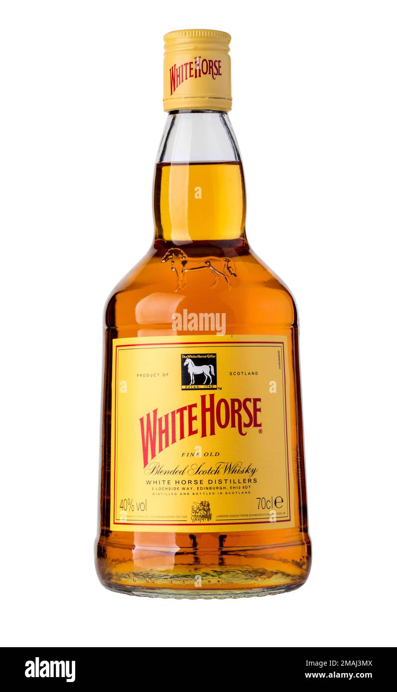 CHISINAU, MOLDAWIEN - 25. Dezember 2015, White Horse Scotch Whisky ist ein gemischter Scotch Whisky aus Edinburgh, der erstmals von James Logan Mackie im Jahr 186 hergestellt wurde Stockfoto