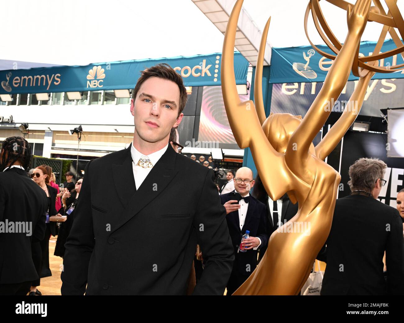 Nicholas Hoult arrives at the 74th Emmy Awards on Monday, Sept. 12, 2022 at the Microsoft Theater in Los Angeles. (Photo by Dan Steinberg/Invision for the Television Academy/AP Images) Stockfoto