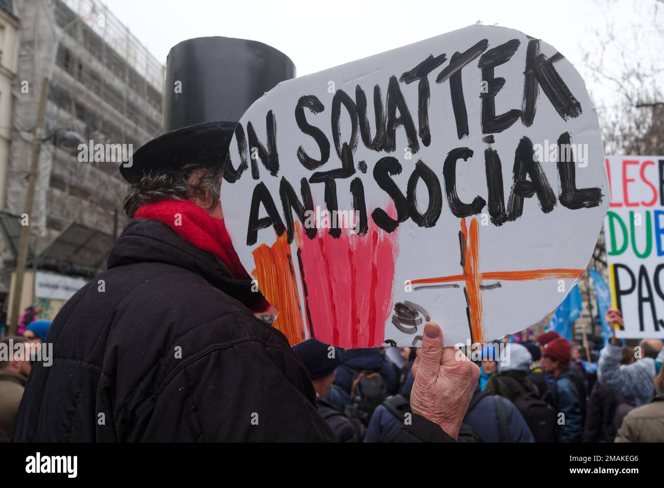 Environ 400000 personnes à Paris selon les syndicats sont venus dire NON à l'allongement de la durée de cotisation et au départ en retraite à 64 ans Stockfoto