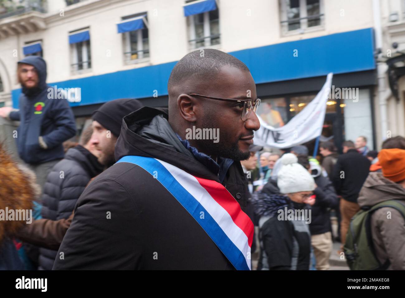 Environ 400000 personnes à Paris selon les syndicats sont venus dire NON à l'allongement de la durée de cotisation et au départ en retraite à 64 ans Stockfoto