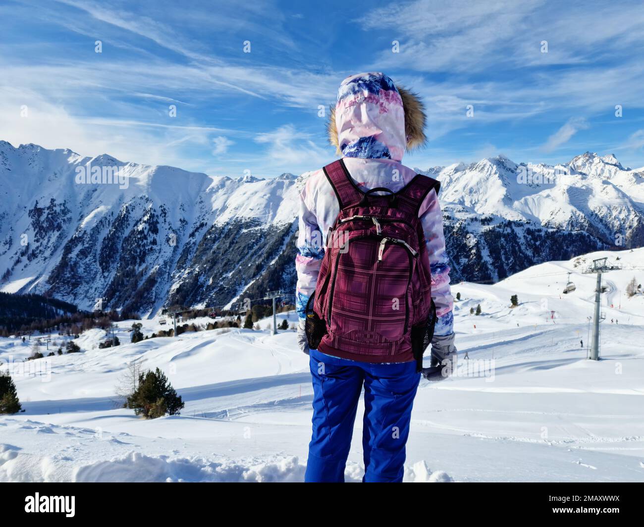 Winter Schneeabenteuer Und Sportwanderung. Reiselandschaft Stockfoto