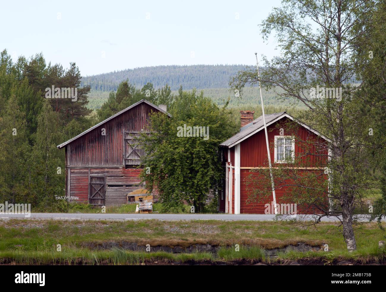 Torvsjö Brookmills in Nordschweden. Freiluftmuseum, Gebäude, Wiesen und alte technische Lösungen. Stockfoto