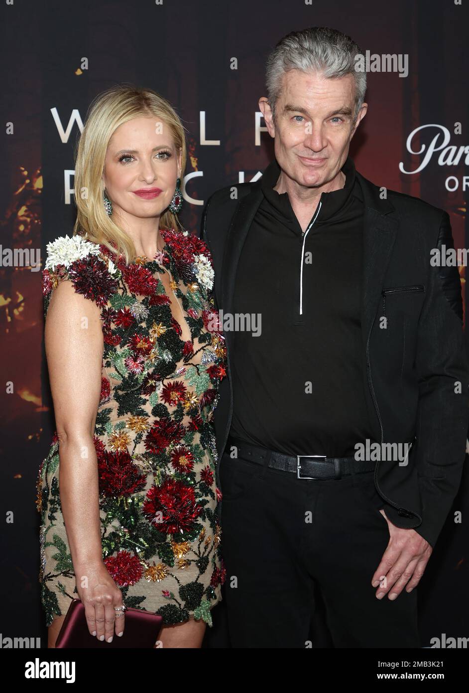 19. Januar 2023 – Los Angeles, Kalifornien – Sarah Michelle Gellar, James Marsters. Los Angeles Premiere von Paramount+' Wolf Pack fand im Harmony Gold in Los Angeles statt. Stockfoto