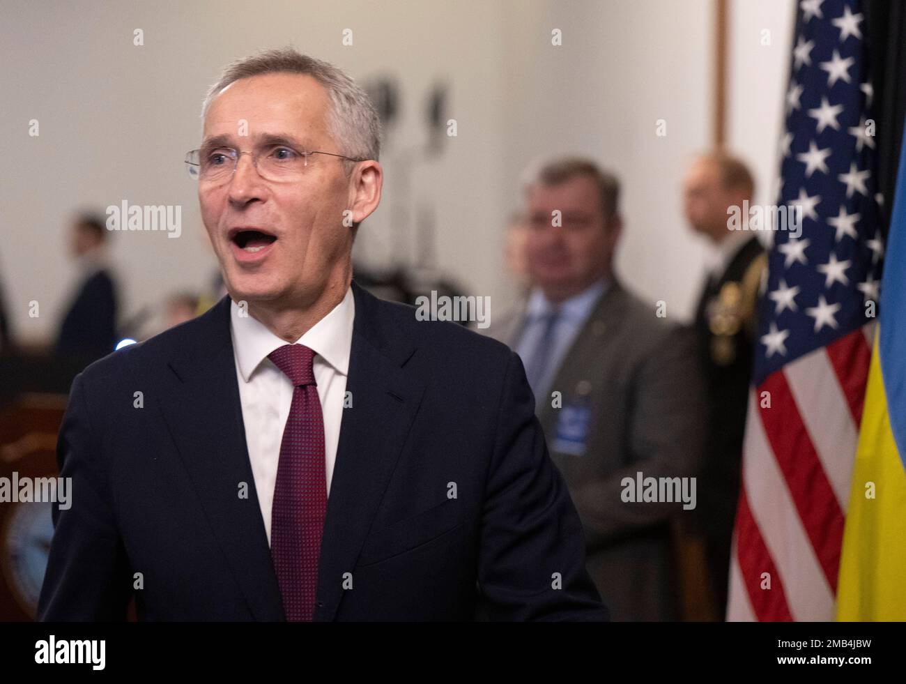 Ramstein, Deutschland. 20. Januar 2023. NATO-Generalsekretär Jens Stoltenberg kommt zur Konferenz in der Ukraine in den USA Ramstein-Luftwaffenstützpunkt. Kredit: Boris Roessler/dpa/Alamy Live News Stockfoto