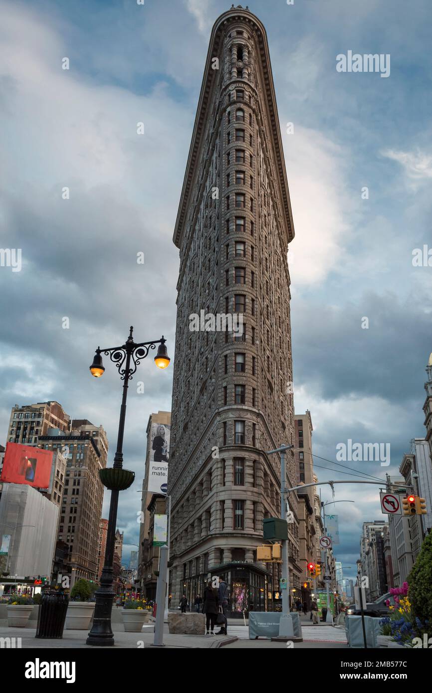 Vorderansicht des Flatiron Building in New York Stockfoto