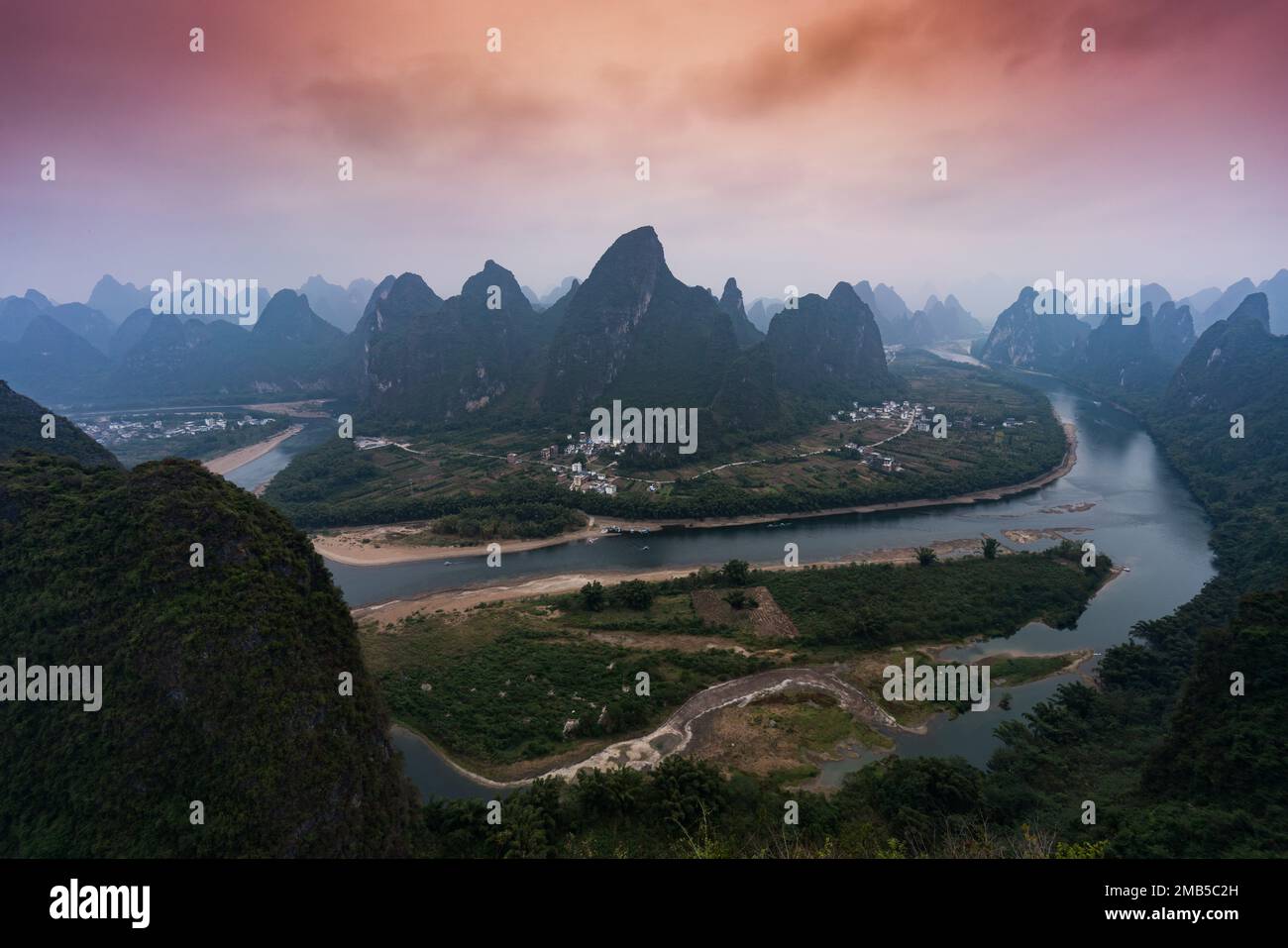 Guilin, yangshuo-Xanggong-Berg Stockfoto