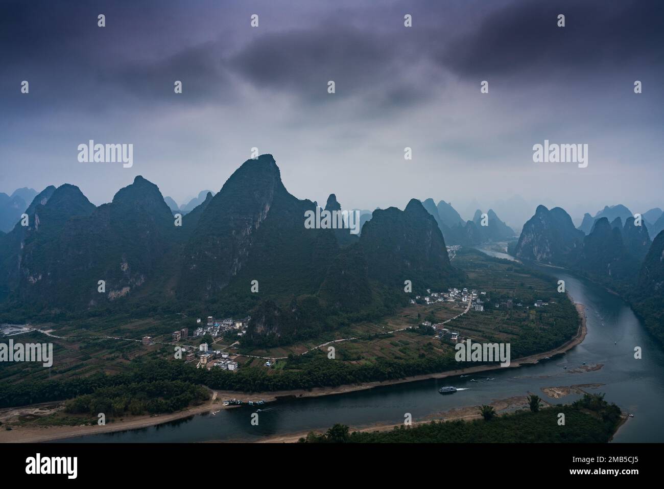 Guilin, yangshuo-Xanggong-Berg Stockfoto