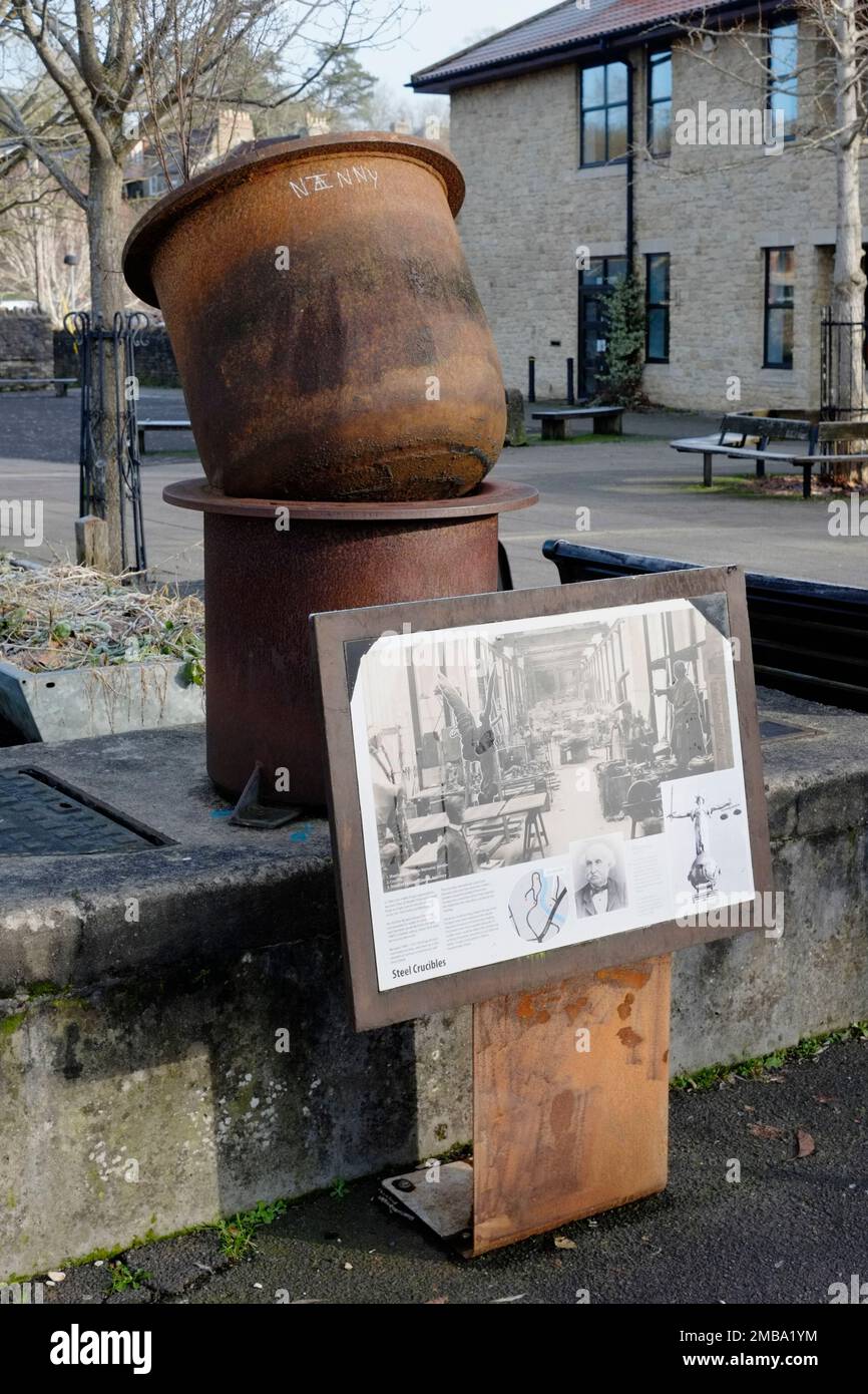 In der Nähe von Frome, einer attraktiven stadt in somerset. Stahltiegel auf dem Parkplatz. Stockfoto