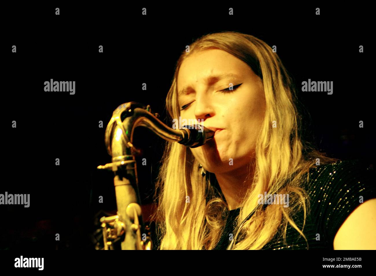 Emma Rawicz, Emma Rawicz Quintet, Urteil Jazz Club, Brighton, East Sussex, 2022. Stockfoto